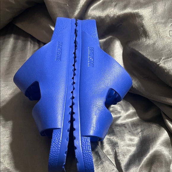 Royal blue Birkenstock Slides - 11 women’s - Picture 2 of 6